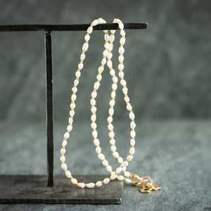 Clutch Me Knotted Pearl Necklace